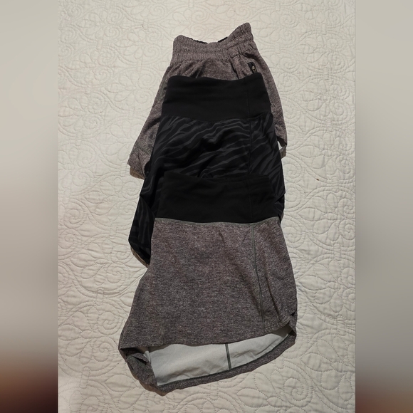 Lululemon Bundle Shorts Sz 8 - Picture 1 of 9